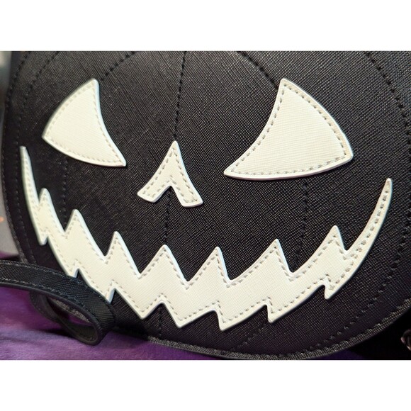Glow In The Dark Black Pumpkin Purse Chain Strap NWT - Picture 2 of 8